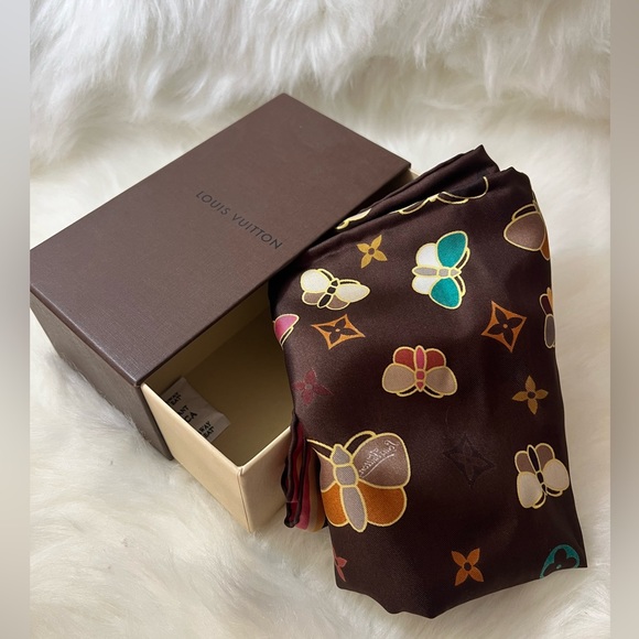Louis Vuitton SILK NECKERCHIEF🖤🤎💛 - Picture 1 of 7